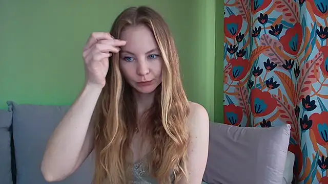 Cuddle Cat online show from 03-27-26, 01:44