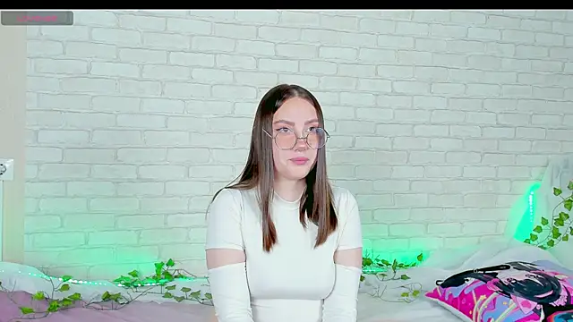 LinaKenny online show from 11-22-25, 05:56