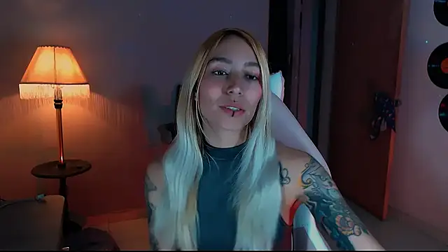 Snapshot of Saucy_Jenn chatting on 12-01-24, 10:53 Saucy Jenn online show from 12-01-24, 10:53