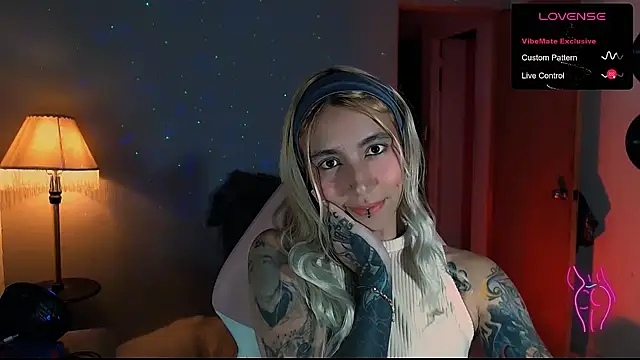 Snapshot of Saucy_Jenn chatting on 12-29-24, 12:09 Saucy Jenn online show from 12-29-24, 12:09