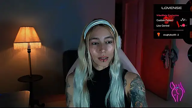 Snapshot of Saucy_Jenn chatting on 01-11-25, 03:44 Saucy Jenn online show from 01-11-25, 03:44