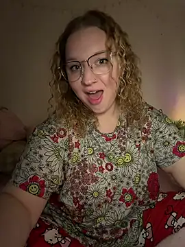 Snapshot of EmmieRae chatting on 03-01-26, 06:48 EmmieRae online show from 03-01-26, 06:48