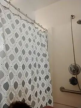 Snapshot of JGRisk chatting on 10-26-25, 12:44 JGRisk online show from 10-26-25, 12:44