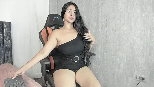 Valentinne z online show from 12-29-24, 02:42