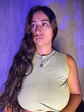 Valentinne z online show from 02-24-26, 10:57