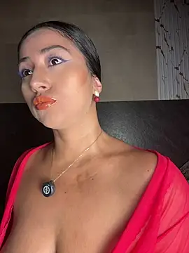 Valentinne z online show from 05-04-26, 04:19