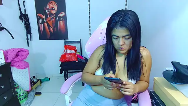 Hannah-grace online show from 12-22-24, 01:00