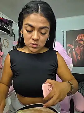 Hannah-grace online show from 10-16-25, 01:23