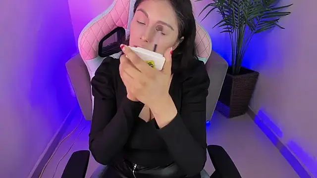 Kyomi chang online show from 03-08-25, 02:19