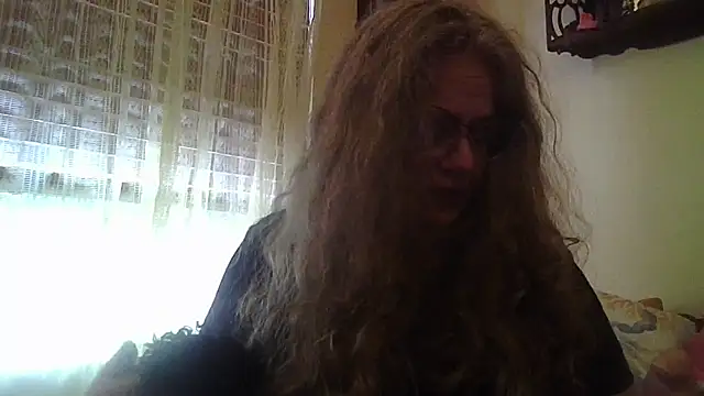 Snapshot of DestineeLoverGirl chatting on 07-28-26, 06:20 DestineeLoverGirl online show from 07-28-26, 06:20