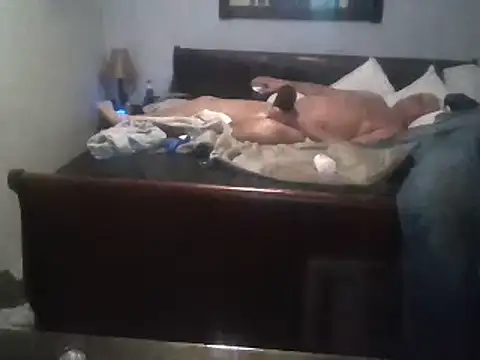 Snapshot of twotonetommyme chatting on 03-09-25, 02:32 twotonetommyme online show from 03-09-25, 02:32