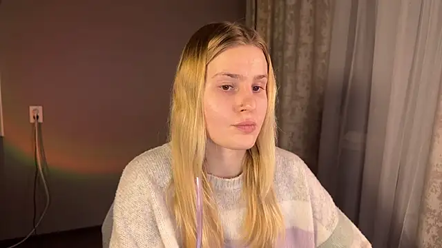 Snapshot of Chanel_Gill chatting on 12-17-24, 11:27 Chanel Gill online show from 12-17-24, 11:27