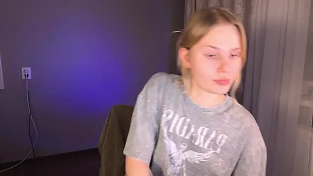 Snapshot of Chanel_Gill chatting on 01-03-25, 10:29 Chanel Gill online show from 01-03-25, 10:29