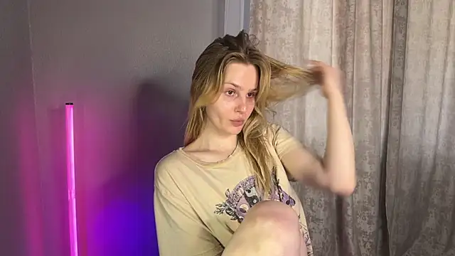 Snapshot of Chanel_Gill chatting on 01-08-25, 09:00 Chanel Gill online show from 01-08-25, 09:00