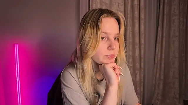 Snapshot of Chanel_Gill chatting on 01-13-25, 03:56 Chanel Gill online show from 01-13-25, 03:56