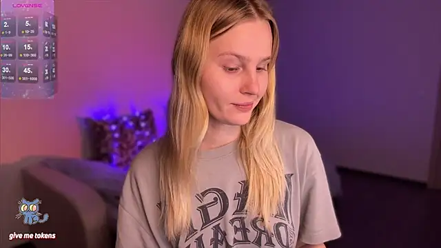 Snapshot of Chanel_Gill chatting on 01-21-25, 08:43 Chanel Gill online show from 01-21-25, 08:43