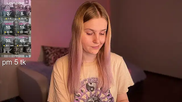 Snapshot of Chanel_Gill chatting on 01-30-25, 10:19 Chanel Gill online show from 01-30-25, 10:19