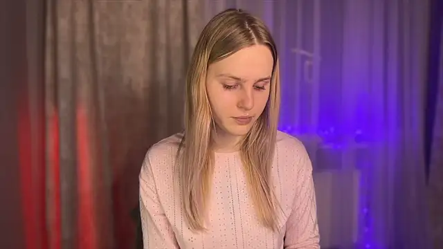 Snapshot of Chanel_Gill chatting on 02-05-25, 04:47 Chanel Gill online show from 02-05-25, 04:47