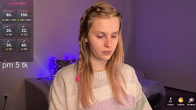 Snapshot of Chanel_Gill chatting on 02-05-25, 08:14 Chanel Gill online show from 02-05-25, 08:14