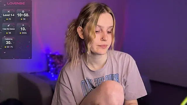 Snapshot of Chanel_Gill chatting on 02-07-25, 09:37 Chanel Gill online show from 02-07-25, 09:37