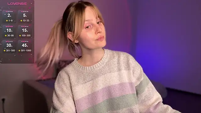 Snapshot of Chanel_Gill chatting on 02-12-25, 09:43 Chanel Gill online show from 02-12-25, 09:43