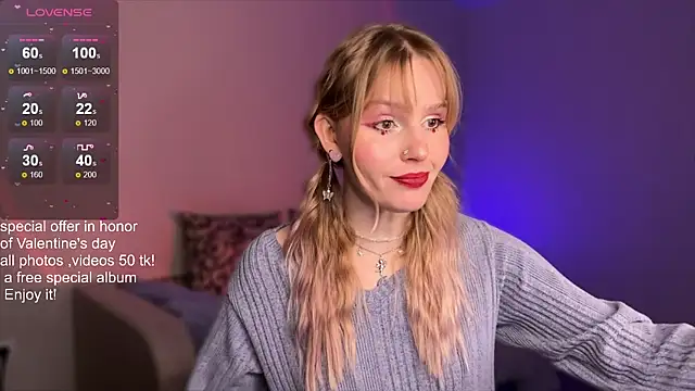 Snapshot of Chanel_Gill chatting on 02-14-25, 06:29 Chanel Gill online show from 02-14-25, 06:29