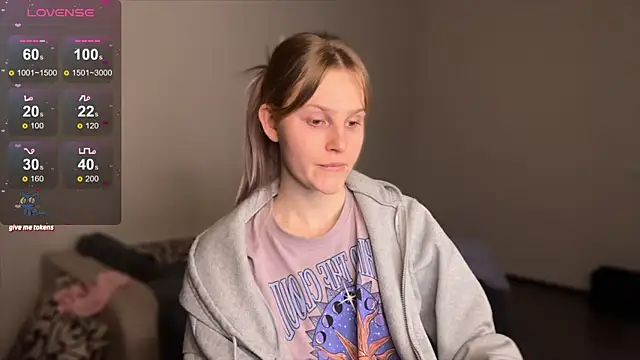 Snapshot of Chanel_Gill chatting on 03-01-25, 12:39 Chanel Gill online show from 03-01-25, 12:39