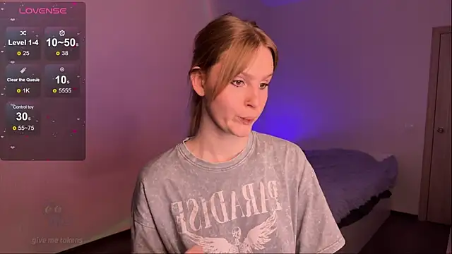 Snapshot of Chanel_Gill chatting on 03-17-25, 04:08 Chanel Gill online show from 03-17-25, 04:08