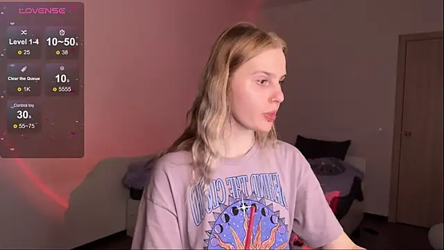 Snapshot of Chanel_Gill chatting on 03-22-25, 04:04 Chanel Gill online show from 03-22-25, 04:04