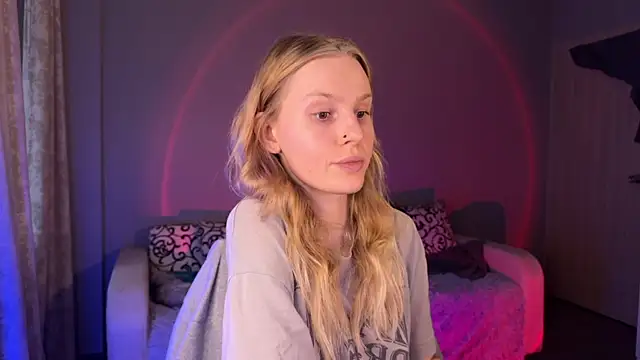 Snapshot of Chanel_Gill chatting on 09-11-25, 03:45 Chanel Gill online show from 09-11-25, 03:45