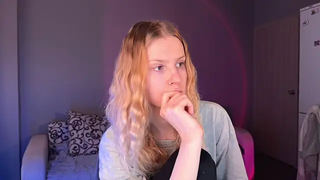 Snapshot of Chanel_Gill chatting on 09-30-25, 08:19 Chanel Gill online show from 09-30-25, 08:19