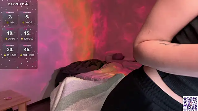 Snapshot of Chanel_Gill chatting on 10-04-25, 07:23 Chanel Gill online show from 10-04-25, 07:23