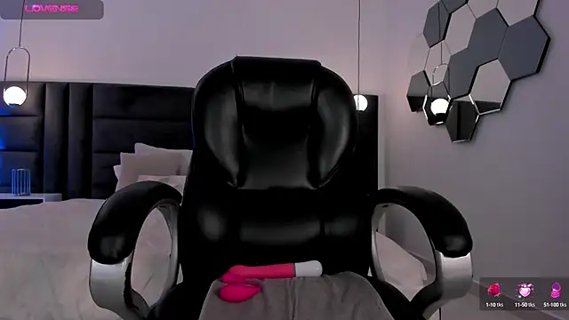 Snapshot of JennaOlsonX chatting on 02-02-25, 12:40 JennaOlsonX online show from 02-02-25, 12:40