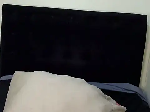 Snapshot of Sweettkendy chatting on 11-04-25, 11:59 Sweettkendy online show from 11-04-25, 11:59