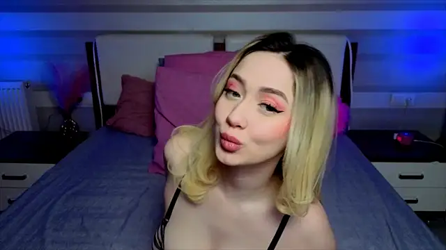 AriaSugar online show from 09-18-25, 03:52