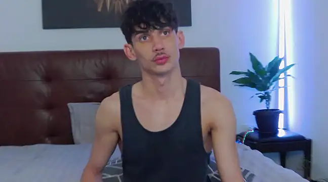 Snapshot of DanielCrush1 chatting on 02-23-25, 09:00 DanielCrush1 online show from 02-23-25, 09:00