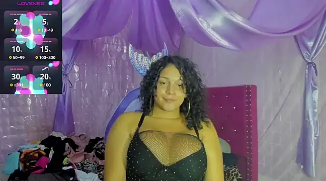 Snapshot of sirenadirtysexxx chatting on 01-28-25, 08:47 sirenadirtysexxx online show from 01-28-25, 08:47