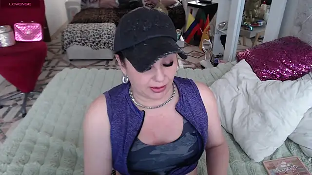 Myrnasexxx online show from 04-22-26, 09:05