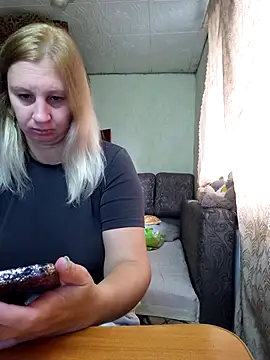 BustyBlond online show from 10-10-25, 01:10