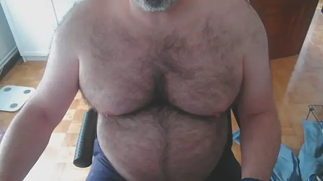 mikeyhotbear online show from 05-04-26, 04:25