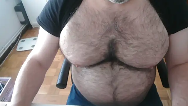 mikeyhotbear online show from 05-21-26, 08:43