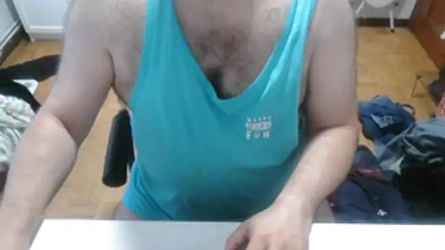 Snapshot of mikeyhotbear chatting on 06-29-26, 05:35 mikeyhotbear online show from 06-29-26, 05:35