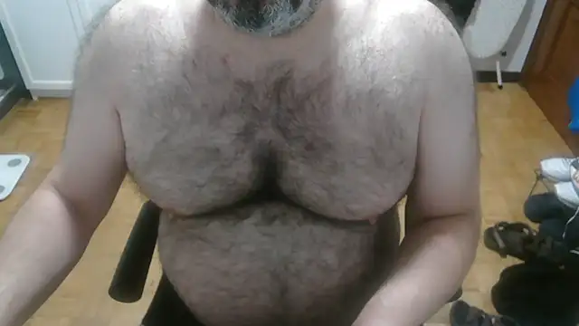 Snapshot of mikeyhotbear chatting on 07-09-26, 04:16 mikeyhotbear online show from 07-09-26, 04:16