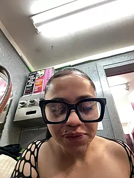 Snapshot of RuggyRackz chatting on 03-12-25, 07:28 RuggyRackz online show from 03-12-25, 07:28