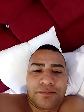 EISONREINA11 online show from 10-27-25, 04:33