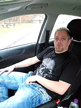 Snapshot of Trucker_Hunter chatting on 03-14-25, 04:51 Trucker Hunter online show from 03-14-25, 04:51