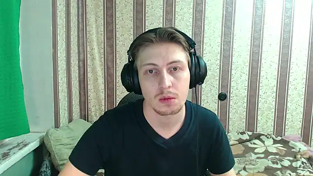 darienlarge online show from 11-05-25, 05:57