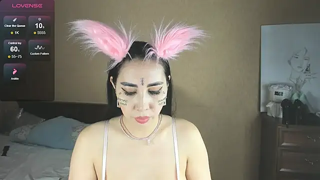 mia choo online show from 12-20-25, 09:27