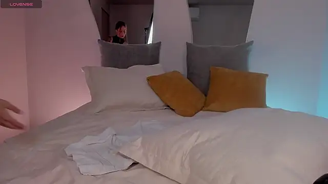 ErikaBenz  online show from 03-02-25, 05:14