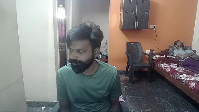 Snapshot of Indiaguy4u chatting on 12-13-24, 09:24 Indiaguy4u online show from 12-13-24, 09:24